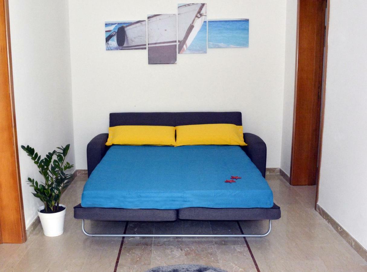 Casa Vacanza Tra Cielo E Mare 쿠스토나치 외부 사진