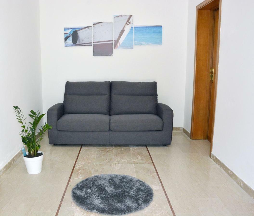 Casa Vacanza Tra Cielo E Mare 쿠스토나치 외부 사진