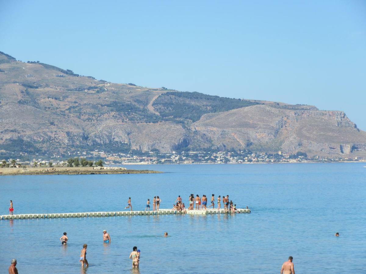 Casa Vacanza Tra Cielo E Mare 쿠스토나치 외부 사진